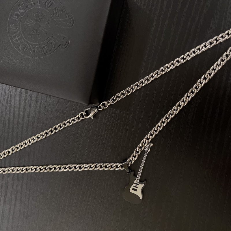 Ch**me He**ts necklaces
